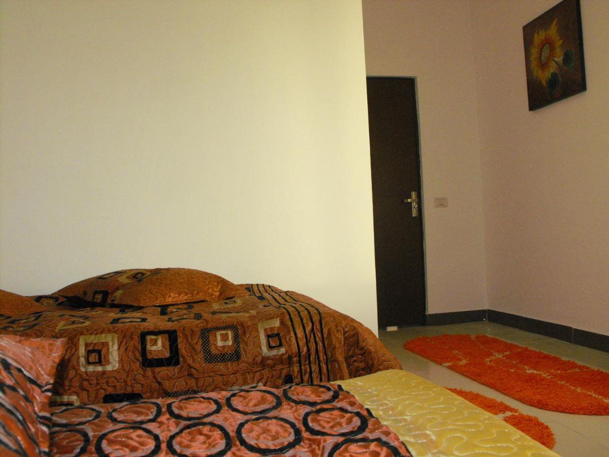 Casa Rustica Apart & Rooms Cimpineanca Exterior photo